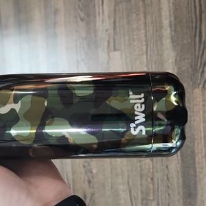 Swell Camo print bottle